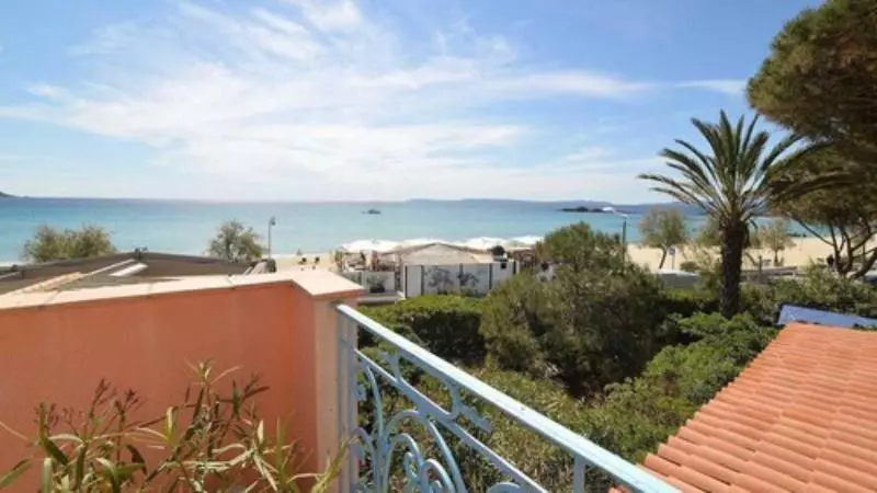 Hotel Les Flots Bleus