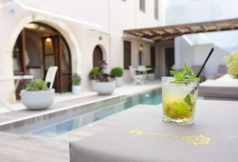 هتل Pepi Boutique