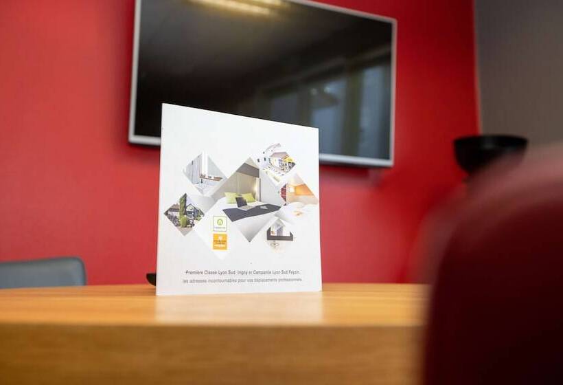 ホテル Premiere Classe Lyon Sud  Pierre Benite