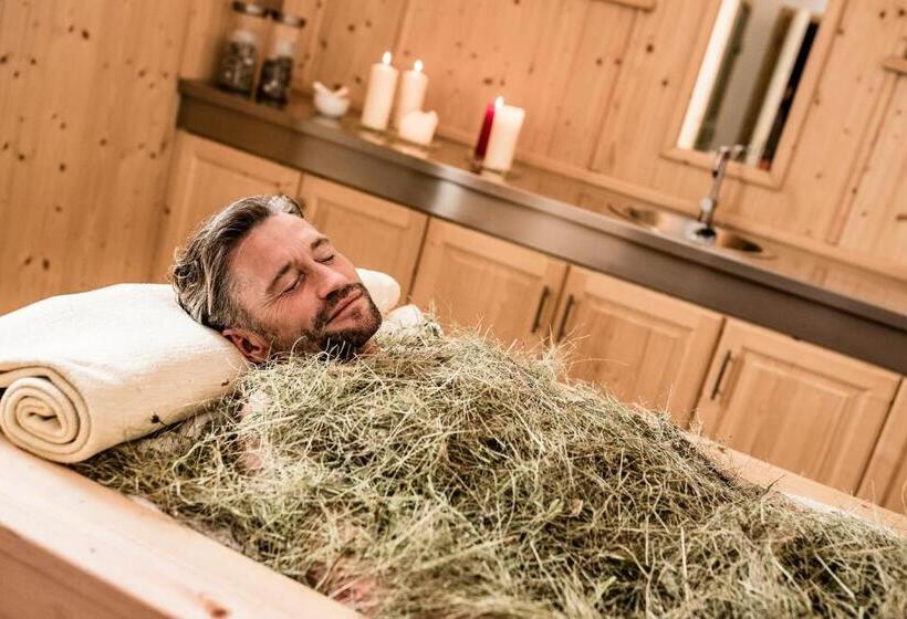 هتل Seiser Alm Urthaler