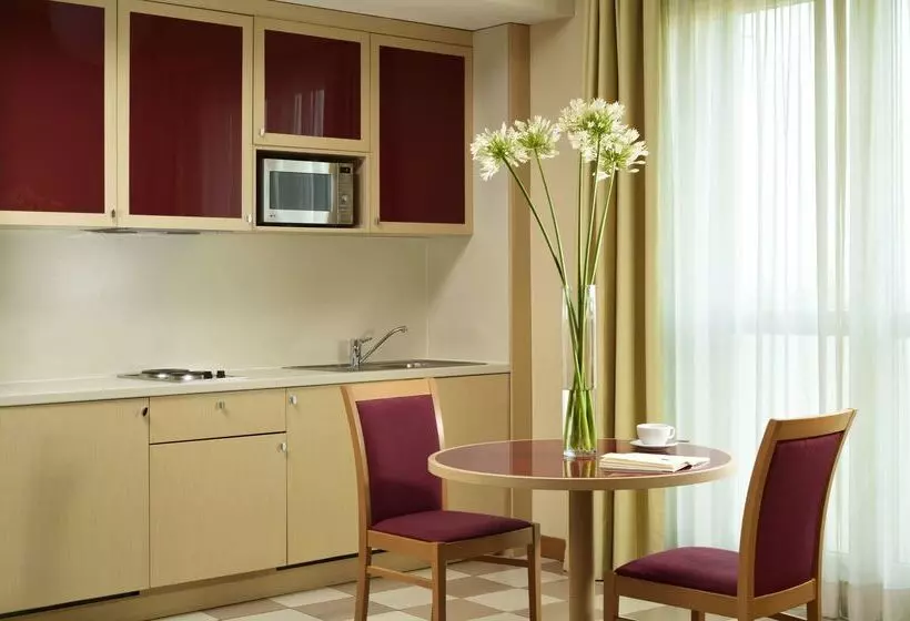 Unahotels The One Milano Hotel & Residence