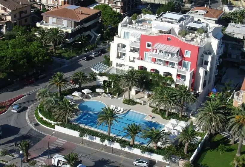 酒店 Valentino Spa Resort