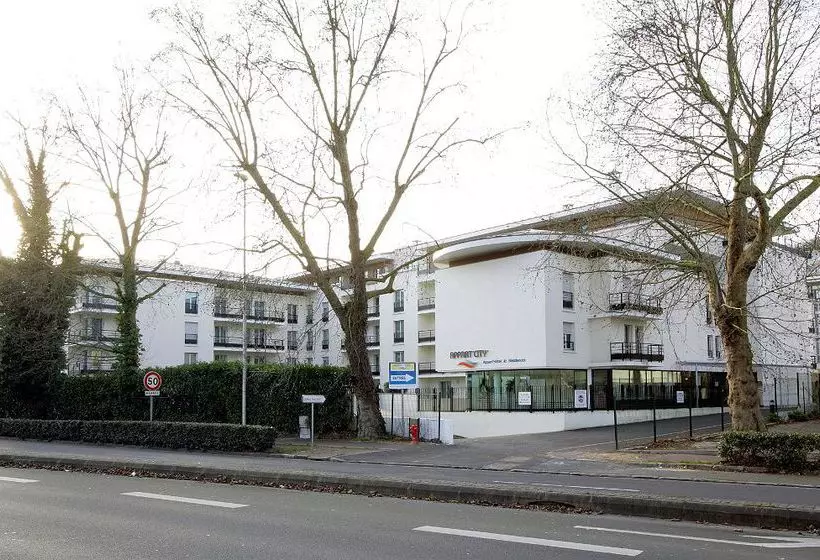 Comfort Suites Le Port Marly Paris Ouest