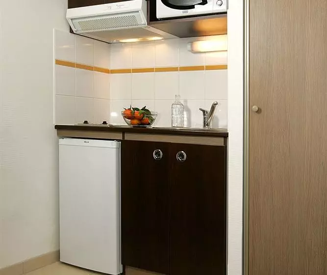 Comfort Suites Le Port Marly Paris Ouest