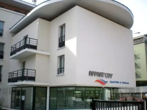 Comfort Suites Le Port Marly Paris Ouest