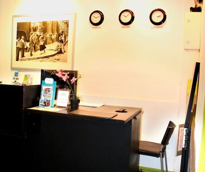 مسافرخانه Casa Gardenia