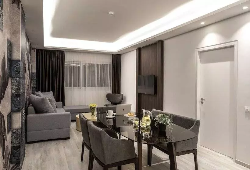 هتل Almond Business