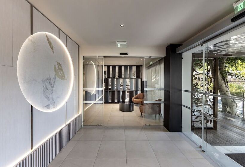 هتل Almond Business