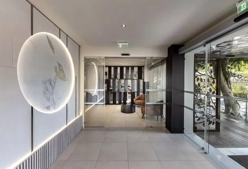 هتل Almond Business