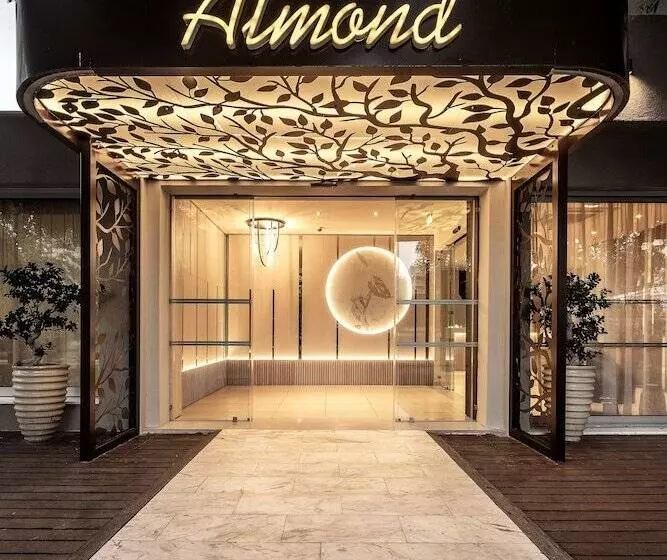 هتل Almond Business