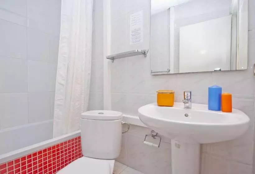 Отель Barcelona City