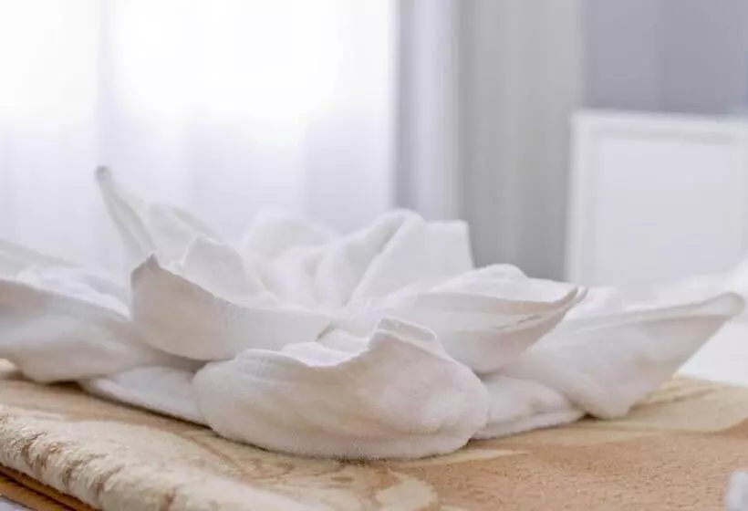 Отель Barcelona City