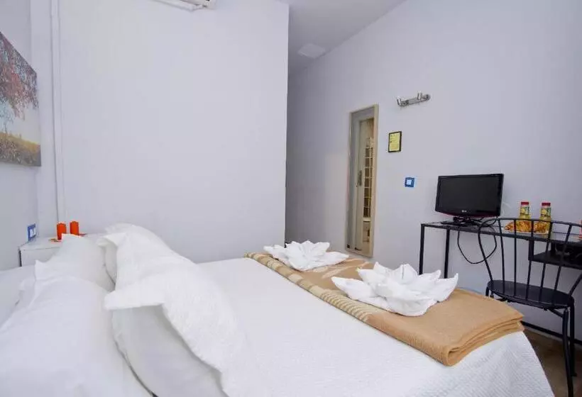 Отель Barcelona City