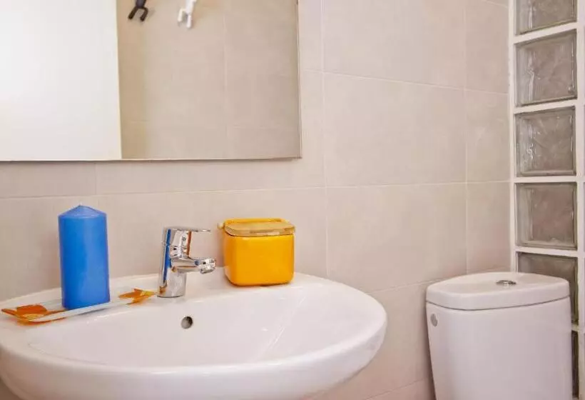 Отель Barcelona City