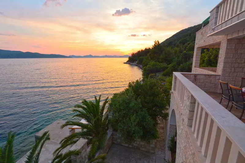 בית מלון כפרי Beach Villa Ratac