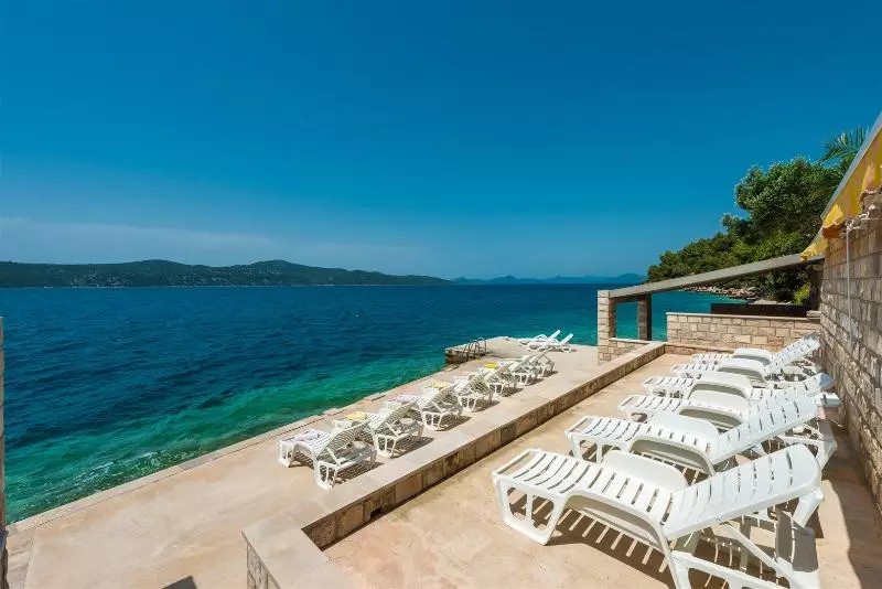 בית מלון כפרי Beach Villa Ratac