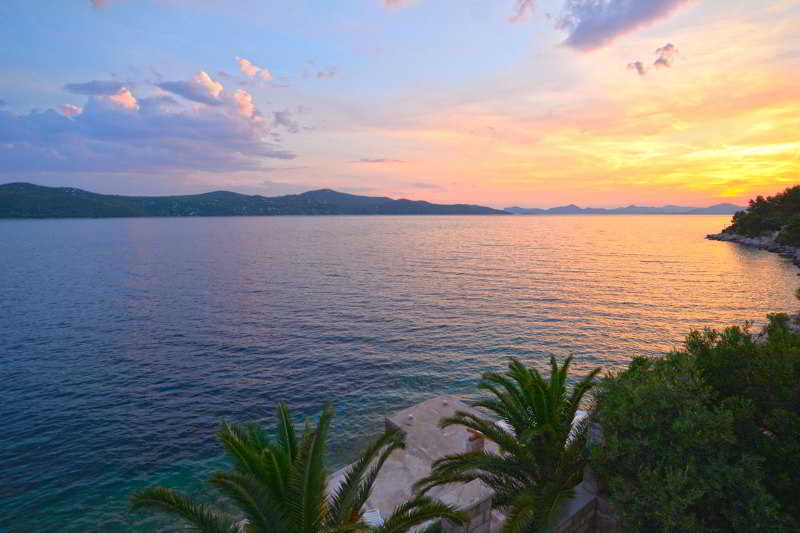 هتل Beach Villa Ratac