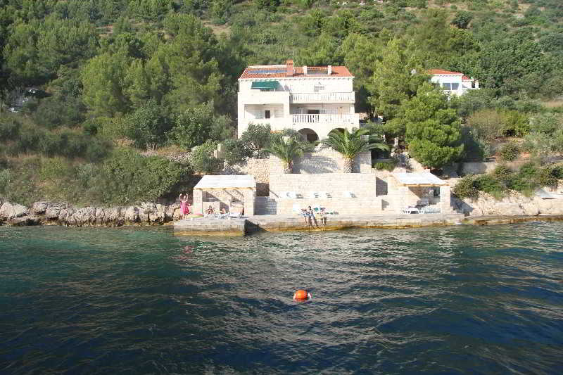 هتل Beach Villa Ratac