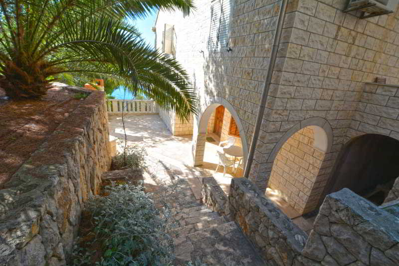 هتل Beach Villa Ratac