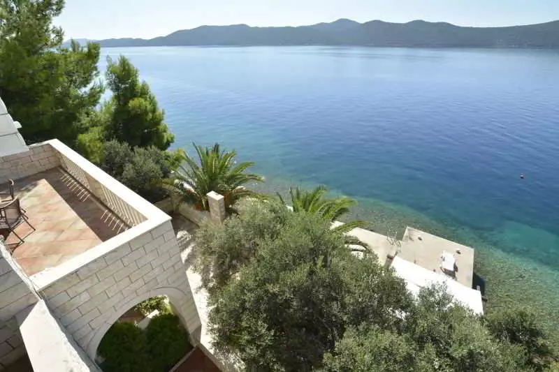 בית מלון כפרי Beach Villa Ratac