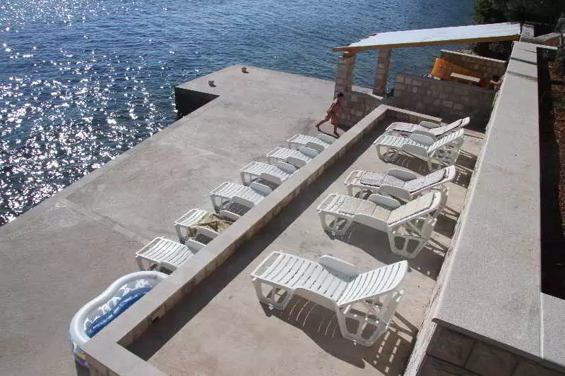 בית מלון כפרי Beach Villa Ratac