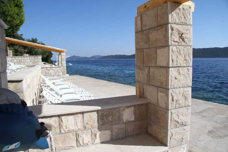 هتل Beach Villa Ratac