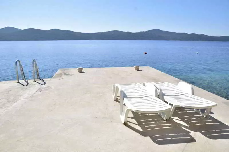 בית מלון כפרי Beach Villa Ratac