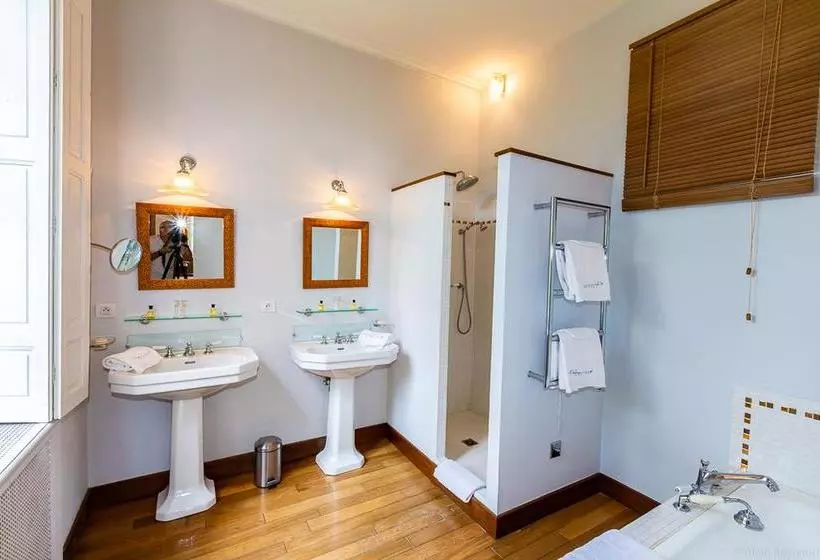 호텔 Château Martinay