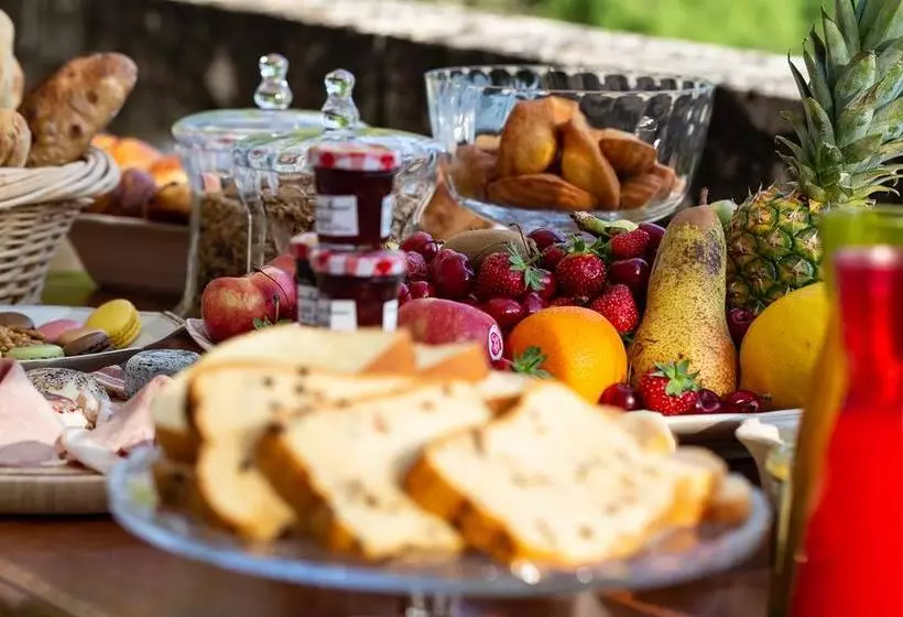 호텔 Château Martinay