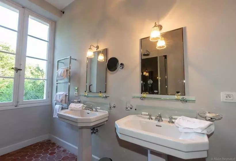 호텔 Château Martinay