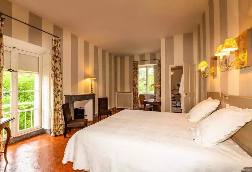 호텔 Château Martinay