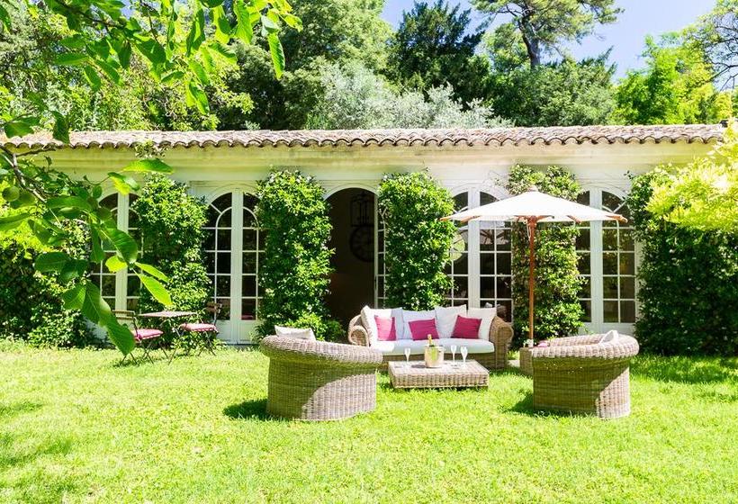 호텔 Château Martinay