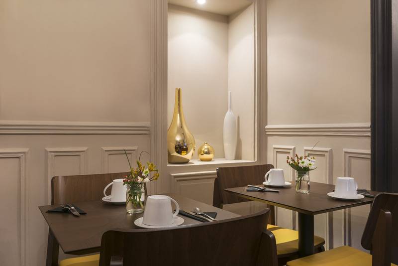 ホテル De La Porte Doree