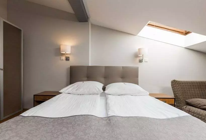 هتل Floryan Old Town