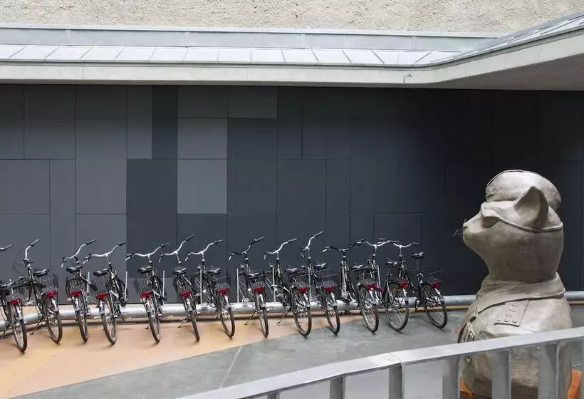 هتل Gat Point Charlie