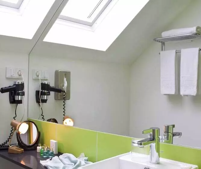 هتل Gat Point Charlie