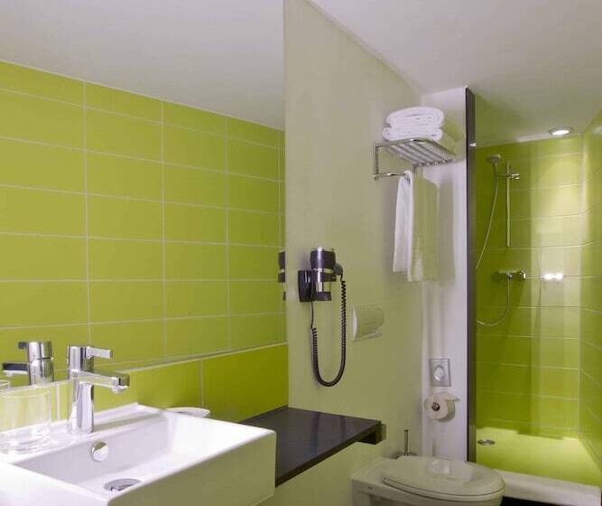 Hotel Gat Point Charlie