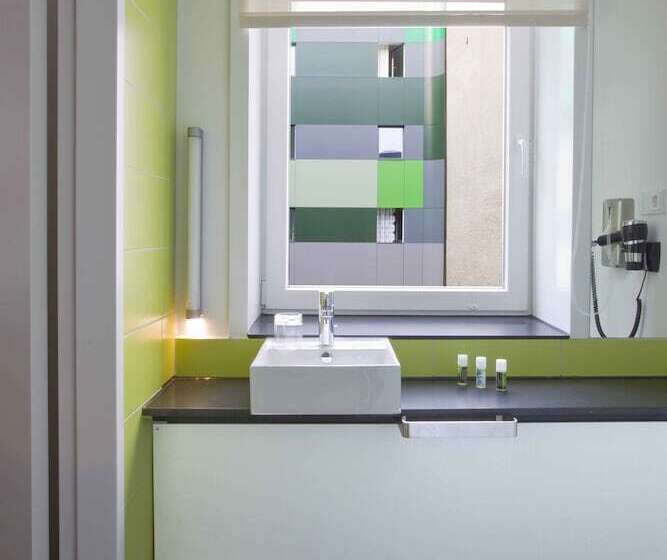 Hotel Gat Point Charlie