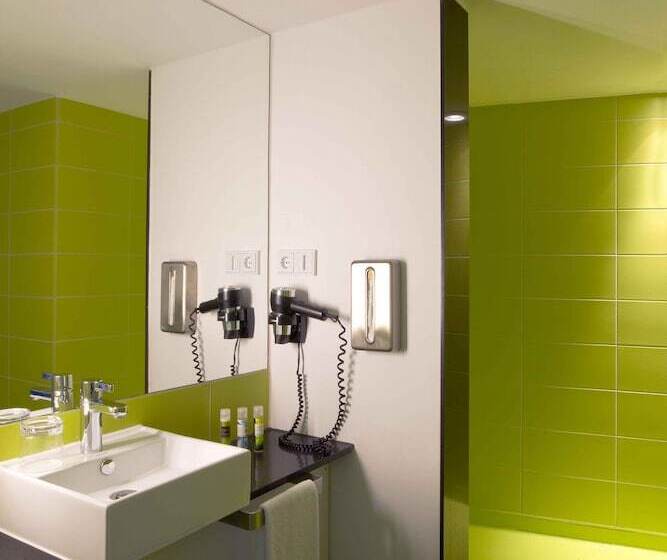 Hotel Gat Point Charlie