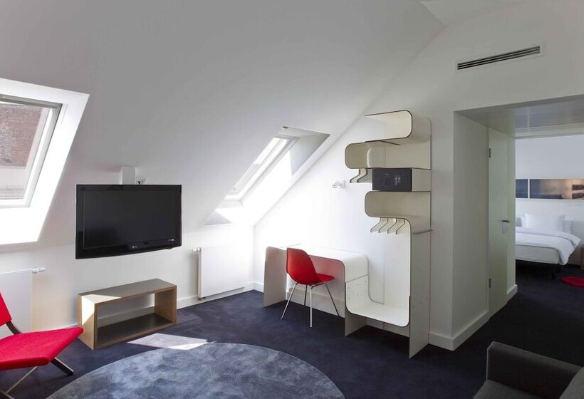 Hotel Gat Point Charlie