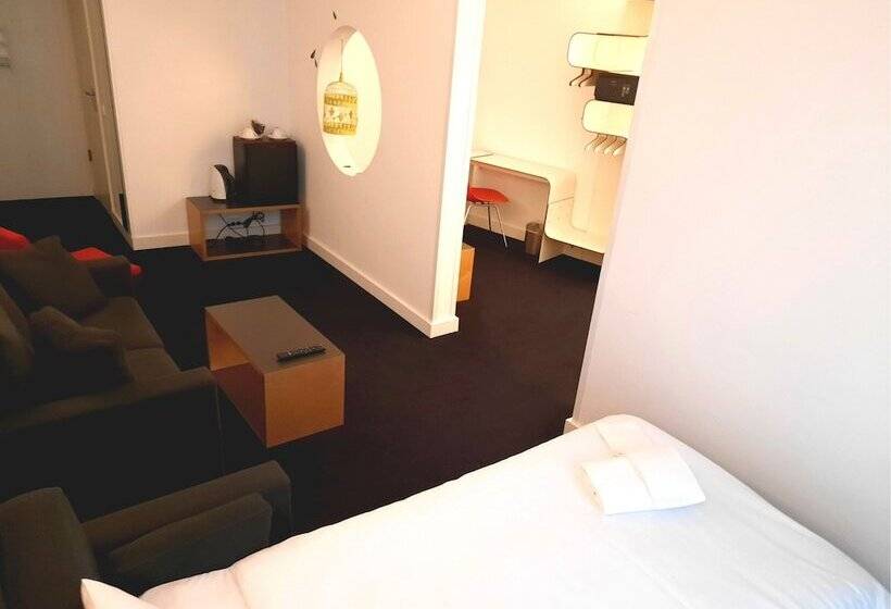 Hotel Gat Point Charlie