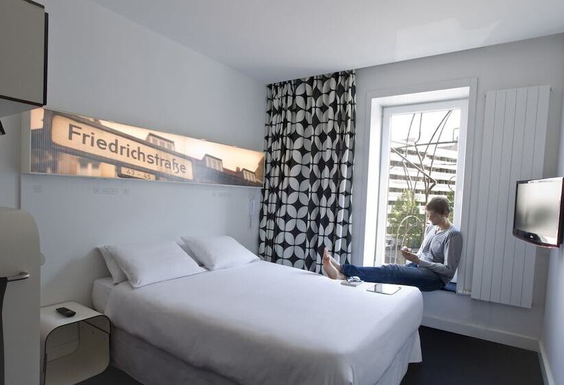 Hotel Gat Point Charlie