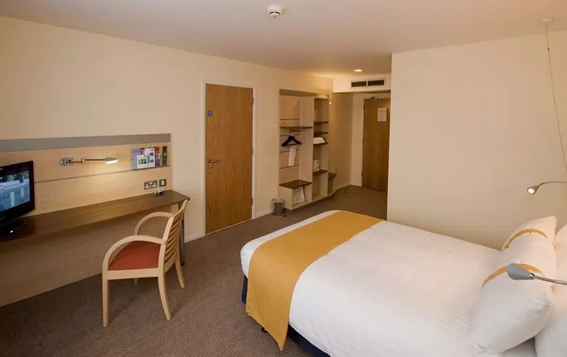 هتل Holiday Inn Express Aberdeen - Exhibition Centre