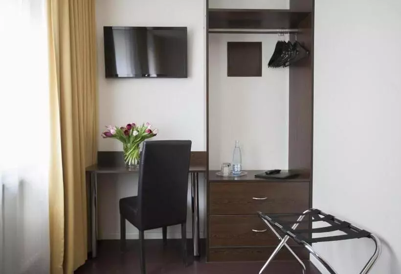 هتل Kiez Pension Berlin