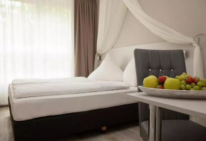 هتل Kiez Pension Berlin