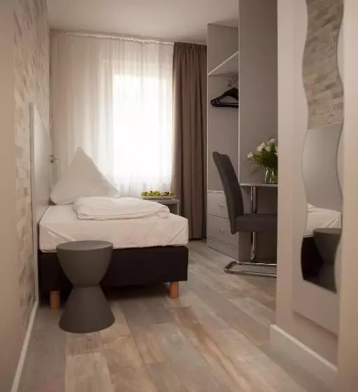 هتل Kiez Pension Berlin