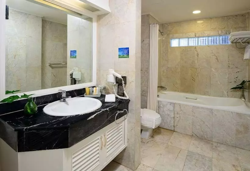 Hotelli Kingston Suites  Bangkok