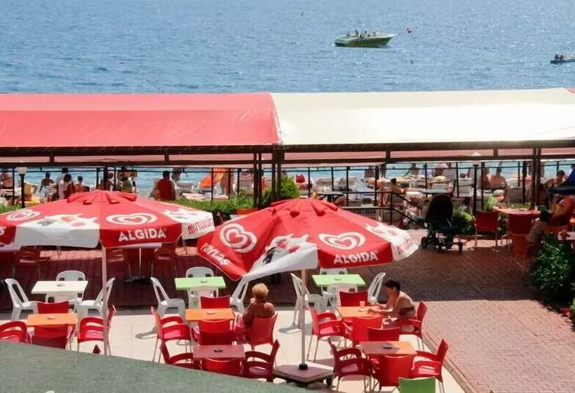 בית מלון כפרי Lims Bona Dea Beach