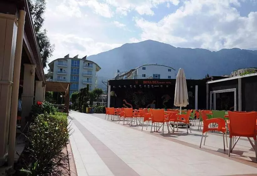 בית מלון כפרי Lims Bona Dea Beach