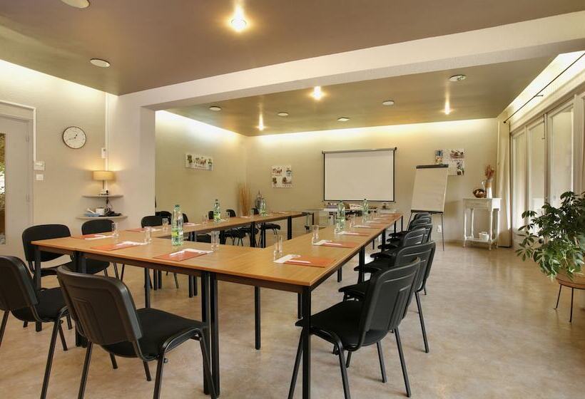 فندق Logis Hôtel Médiéval, Montélimar Nord